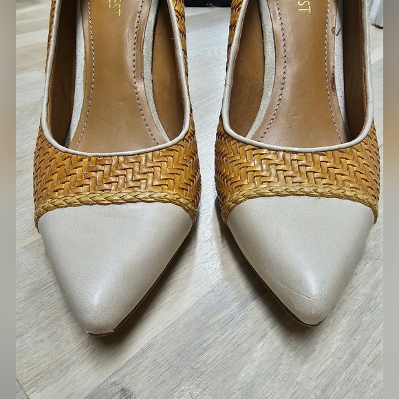 Nine West Raffia Pointy Toe Pumps - Picture 3 of 4